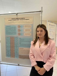 Reprezentantki Kosmetologicznej Organizacji Studenckiej na konferencji naukowej. Kliknij, aby powiększyć zdjęcie.